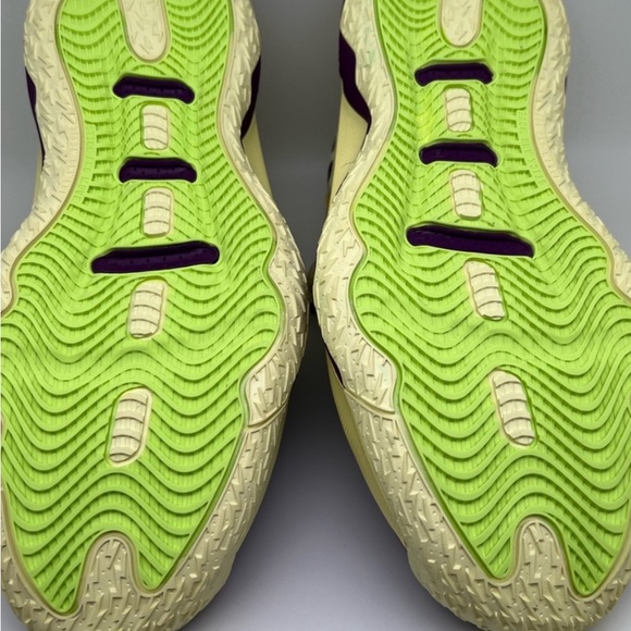 NWT Adidas Dame 8 Athletic Shoe Purple/Yellow Sz 9 1/2 - Picture 5 of 5